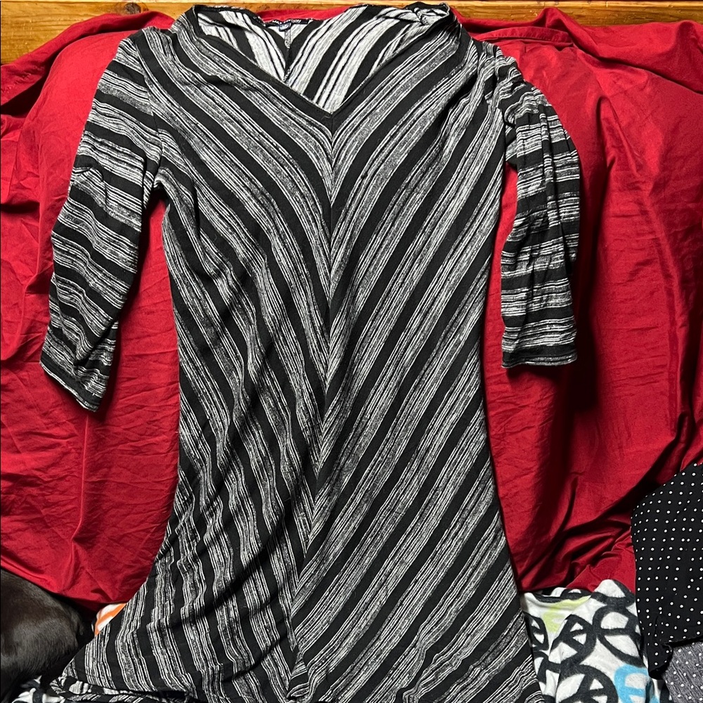 Max Edition Black and White Asymmetrical Dress